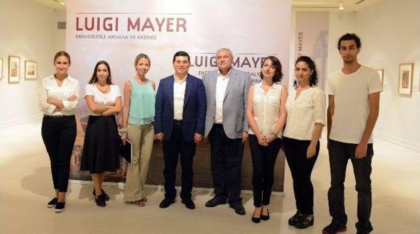 Başkan T&uuml;t&uuml;nc&uuml;, Antalya K&uuml;lt&uuml;r Sanat Binasını Gezdi