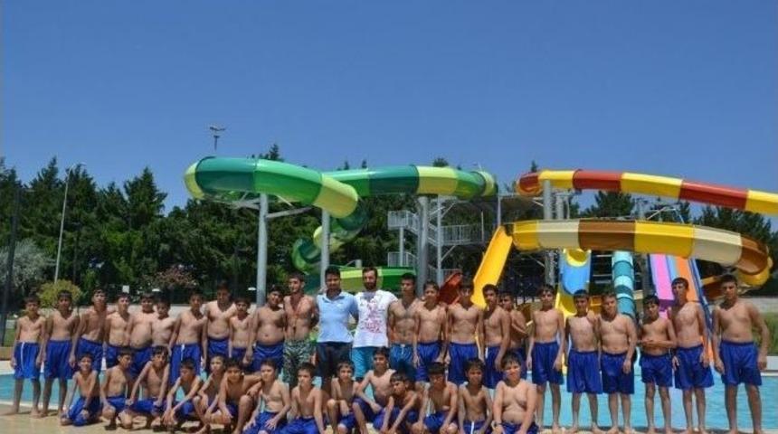 B&uuml;y&uuml;kşehir&rsquo;in Y&uuml;zme Kurslarına Yoğun İlgi