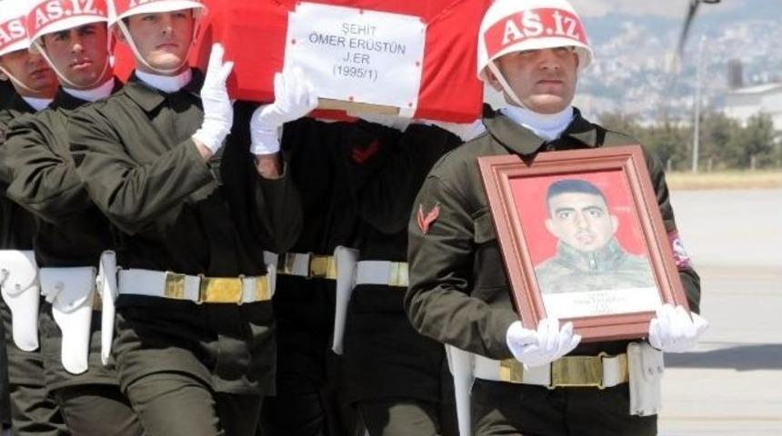 Şehit Er&uuml;st&uuml;n&rsquo;&uuml;n Cenazesi Memleketine Getirildi