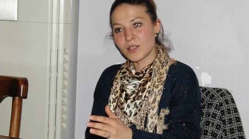 Cnn T&uuml;rk Spikeri Meng&uuml;&rsquo;ye Ak Parti Milletvekili Aday Adayından Cevap