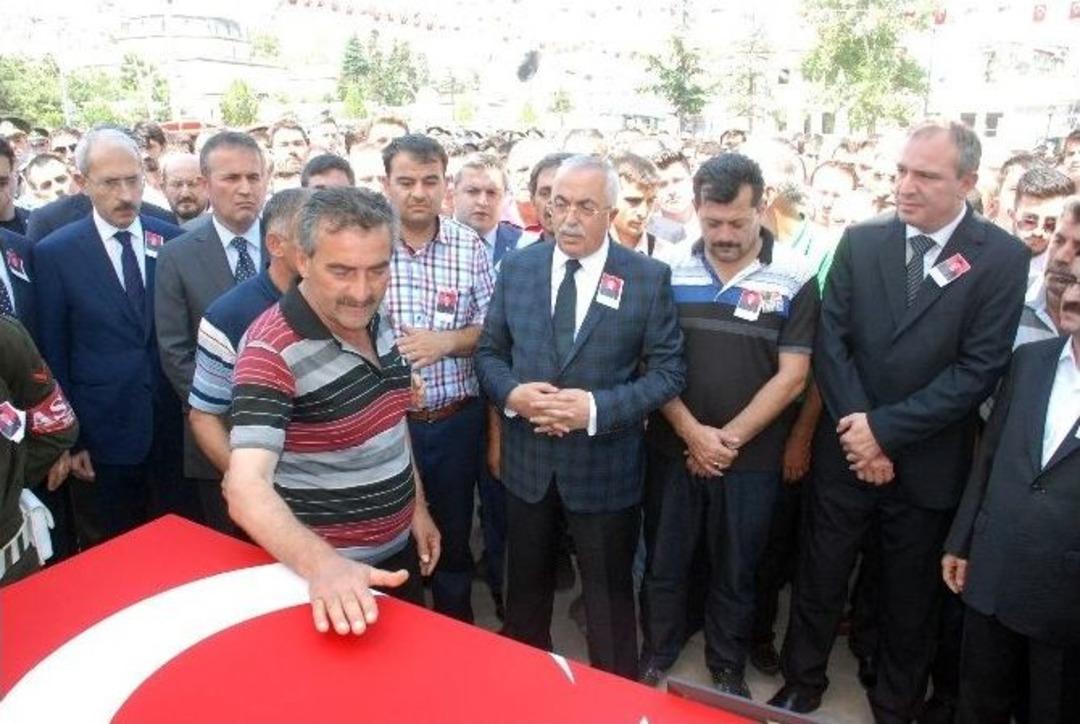 Şehit Teğmenin Babası: &ldquo;vatan Sağ Olsun, D&uuml;şman &Ccedil;atlasın&rdquo;