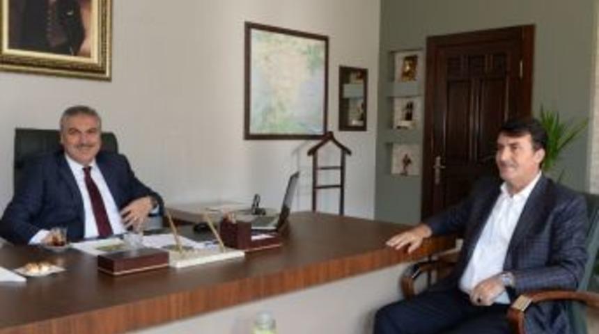 D&uuml;ndar&rsquo;dan Kaymakam Okur&rsquo;a Hayırlı Olsun Ziyareti