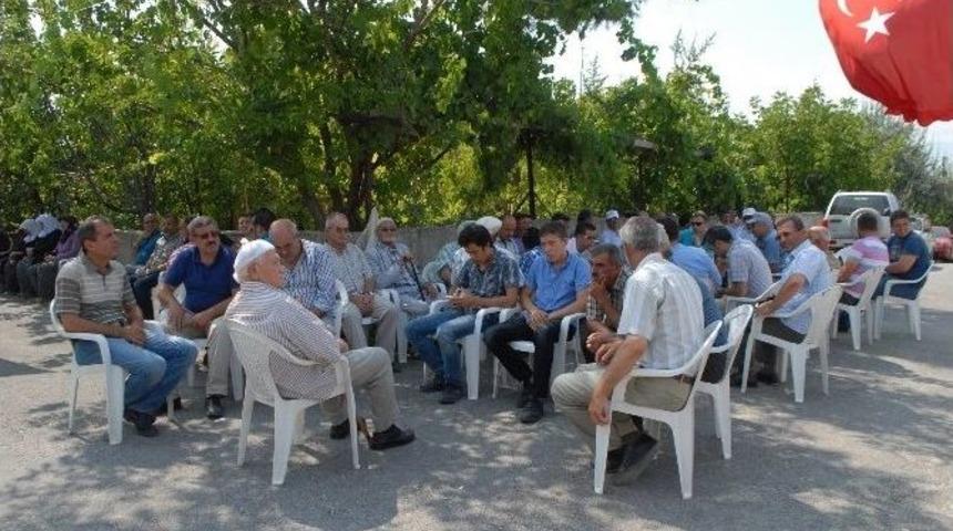 Burdurlu Şehidin Baba Ocağında H&uuml;z&uuml;nl&uuml; Bekleyiş