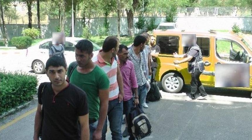 Edirne&rsquo;de 11 Ka&ccedil;ak G&ouml;&ccedil;men Yakalandı