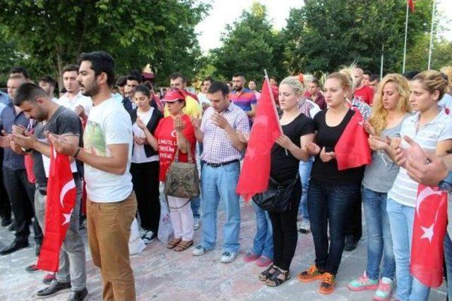 Ardahan'da 500 Araçlık Konvoyla Terörü Lanetlediler