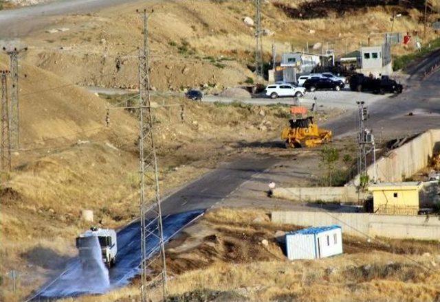 Pkk'lılar Polis Noktasına Roketatarla Saldırdı (2)