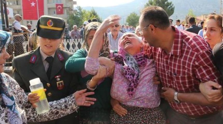 Şehit Jandarma Uzman &Ccedil;avuş Barış Akın&rsquo;In Babası: "bana Dik Dur Demeyin, Benim Yavrum Gitmiş"