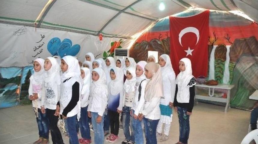 Miniklerin İlahi Ve Şiir Dinletisi Duygulandırdı