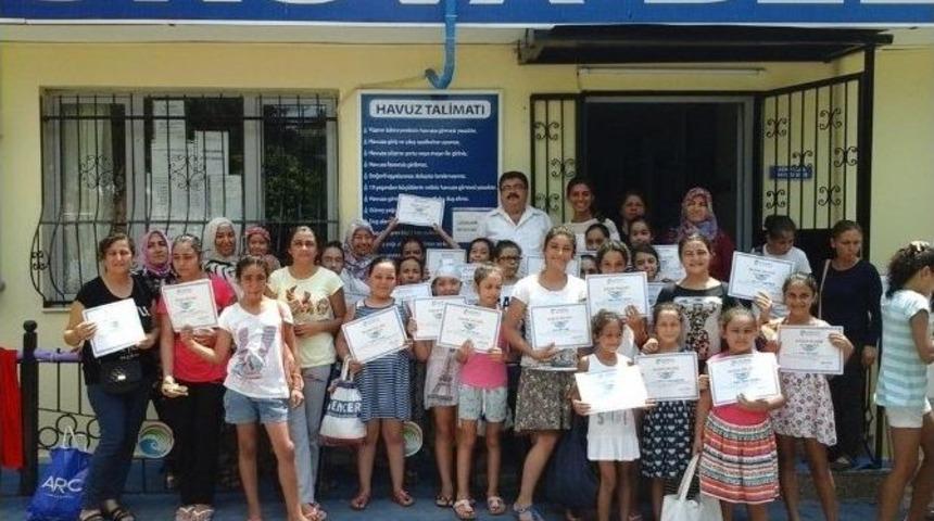 Kur&rsquo;an Kursu &Ouml;ğrencileri &lsquo;beşibiryerde&rsquo; Katılım Belgesi Aldılar