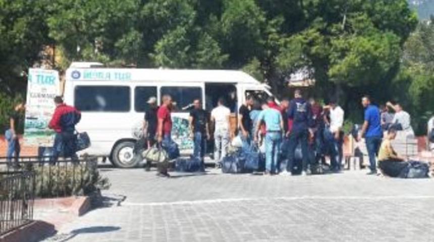 95-3 Tertip Acemi Erler Birliğine Teslim Oldular