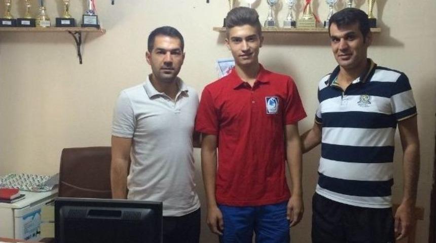 Yunusemreli Hentbolcu Milli Takıma &Ccedil;ağrıldı