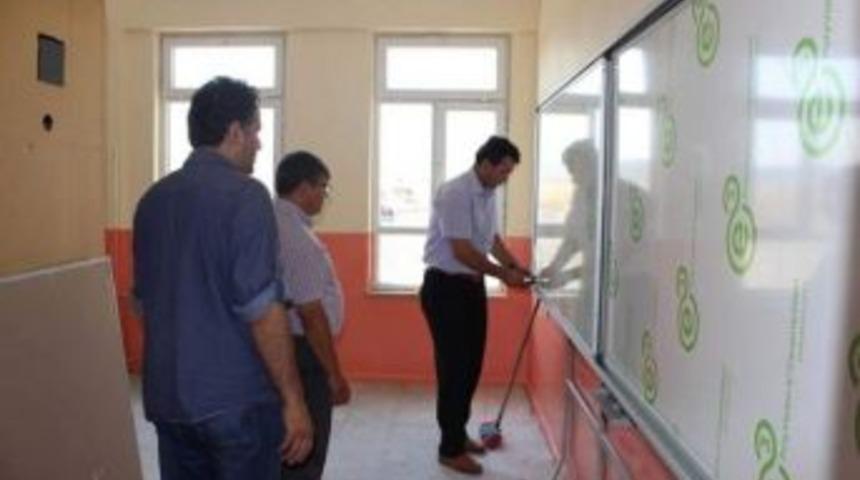 Beyşehir Kaymakamı Başıb&uuml;y&uuml;k, Okullarda İncelemelerde Bulundu