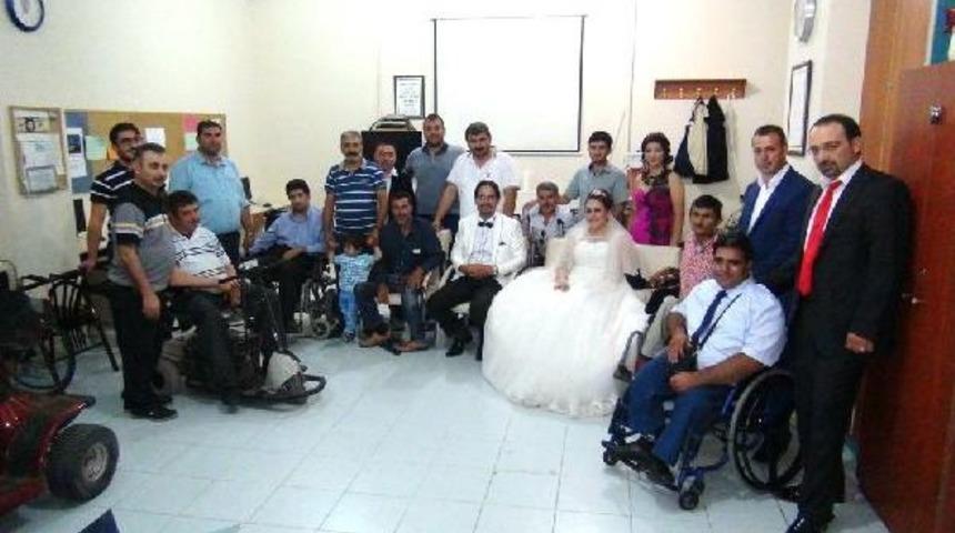 Dolunay Derneği&rsquo;Nden Gelin &Ccedil;ıktı