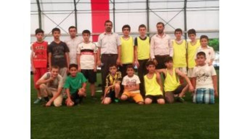 Doğanşehir Merkez Camisi Futbolda Şampiyon Oldu