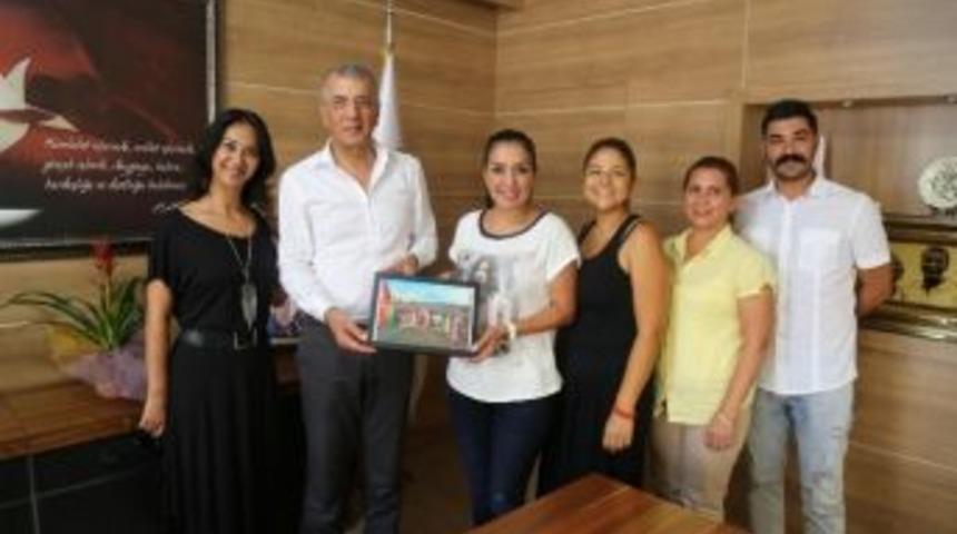 Mersina Halk Dansları Topluluğu Romanya&rsquo;dan D&ouml;nd&uuml;