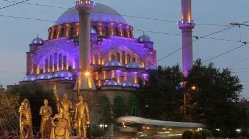 Reşadiye Camii Daha Işı Işıl