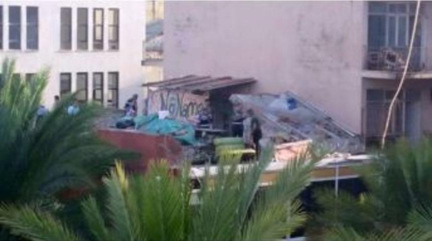 İş Yerinin &Ccedil;atısından Molotof &Ccedil;ıktı