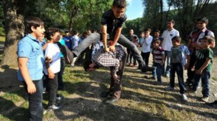 Büyükşehirden Suriyeli Çocuklara Moral Pikniği