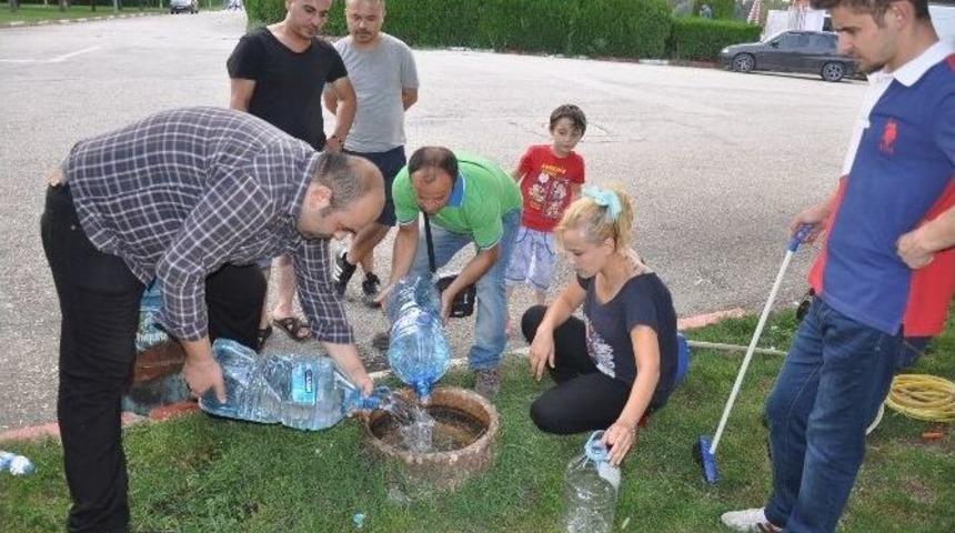 Suluklar Pislikten Arındırıldı