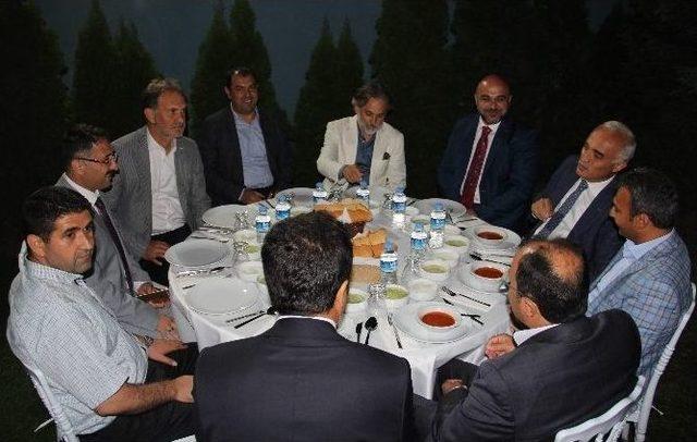 M&uuml;siad Başkanları Gala Yemeğinde Buluştu 1