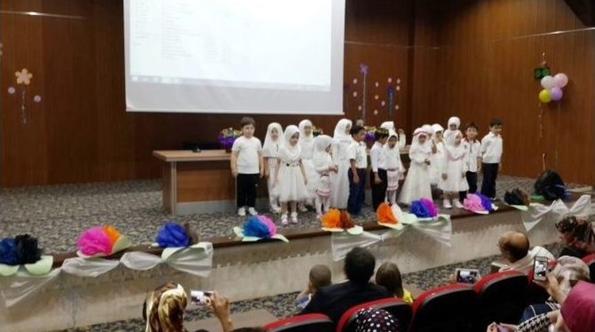 Kur&rsquo;an Kursu &Ouml;ğrencileri H&uuml;nerlerini Sergiledi