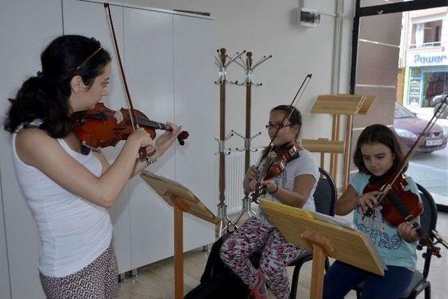 Artık Kendi Merkezlerinde Çalışıyorlar