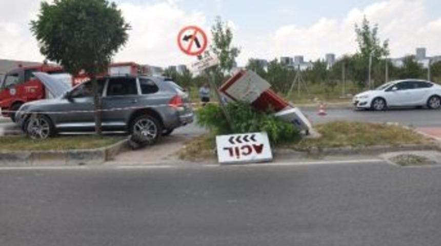 Otomobil Orta Ref&uuml;je &Ccedil;ıktı