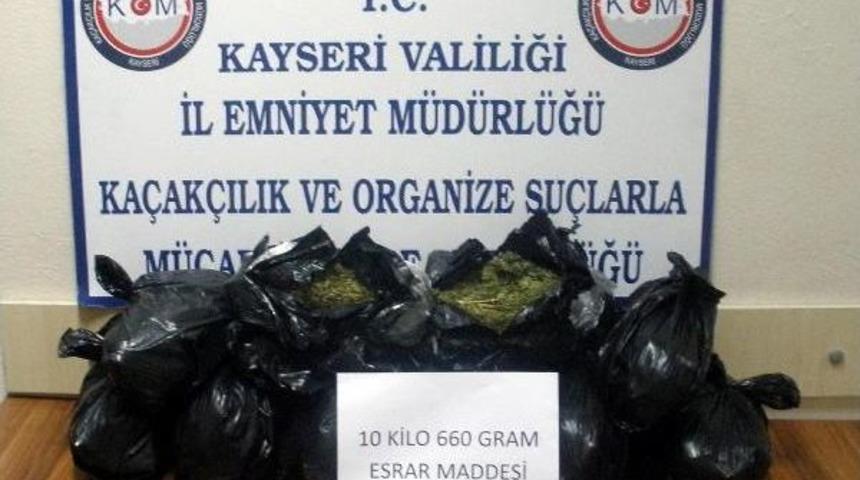 Kayseri'de Yolcu Otobüsünde 10 Kilo Esrar, 1 Gözaltı