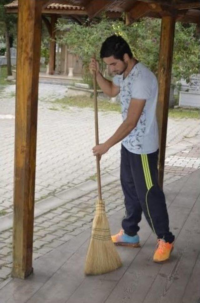 Gen&ccedil;lerden Tarihi Temizlik 1