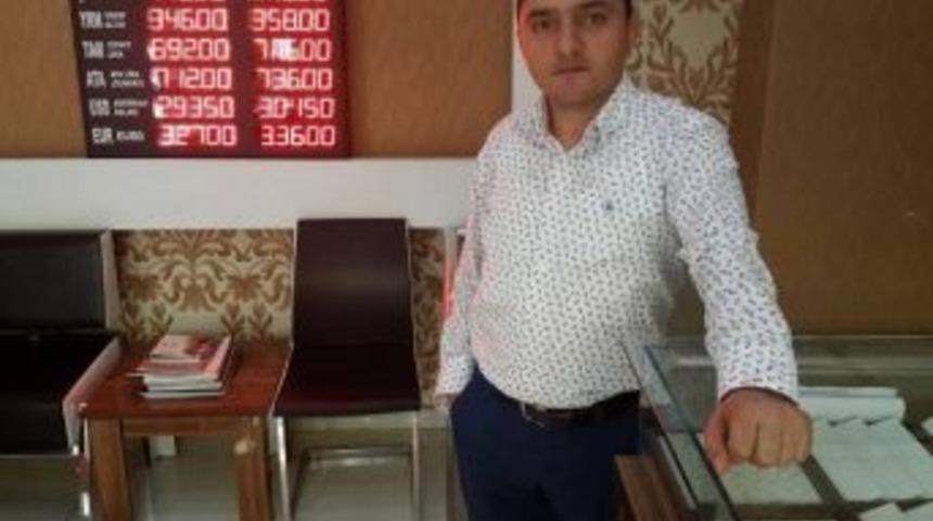 D&ouml;viz Ve Altındaki İbre Y&uuml;kselişe Ge&ccedil;ti