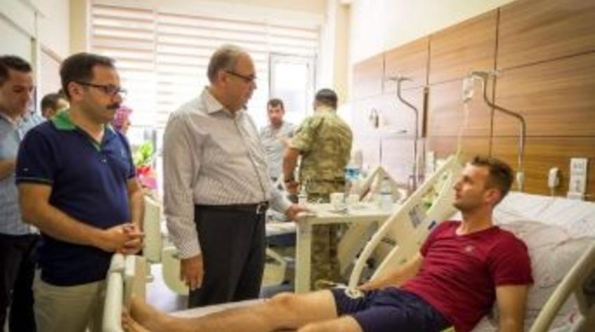 Belediye Başkanı Kutlu&rsquo;dan Yaralı Askerlere Ziyaret