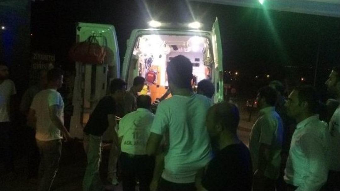 Van&rsquo;daki Bombalı Saldırıda Yaralanan 2 Asker Hastaneye Getirildi