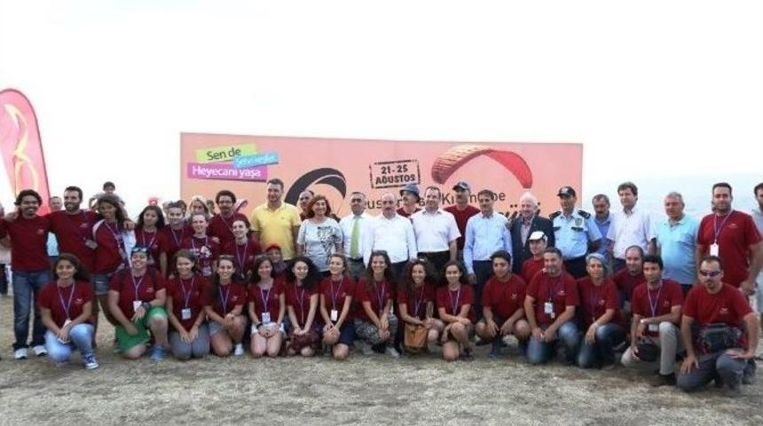 Sakarya&rsquo;da Uluslar Arası Yama&ccedil; Paraş&uuml;t&uuml; Festivali Başladı
