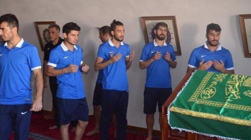 Kırıkhan Spor&rsquo;dan T&uuml;rbe Ziyareti