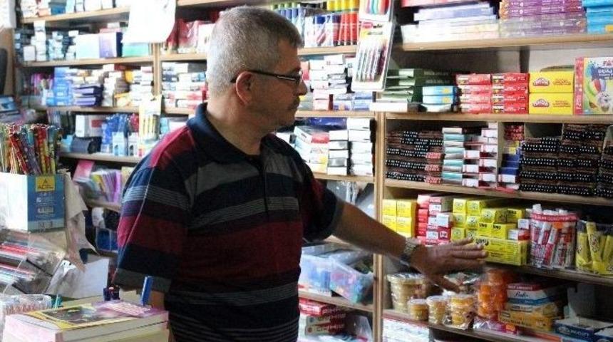 (&ouml;zel Haber) Tatil S&uuml;resinin Uzaması Kırtasiyecileri Vurdu