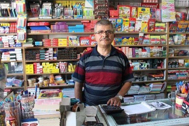 (özel Haber) Tatil Süresinin Uzaması Kırtasiyecileri Vurdu