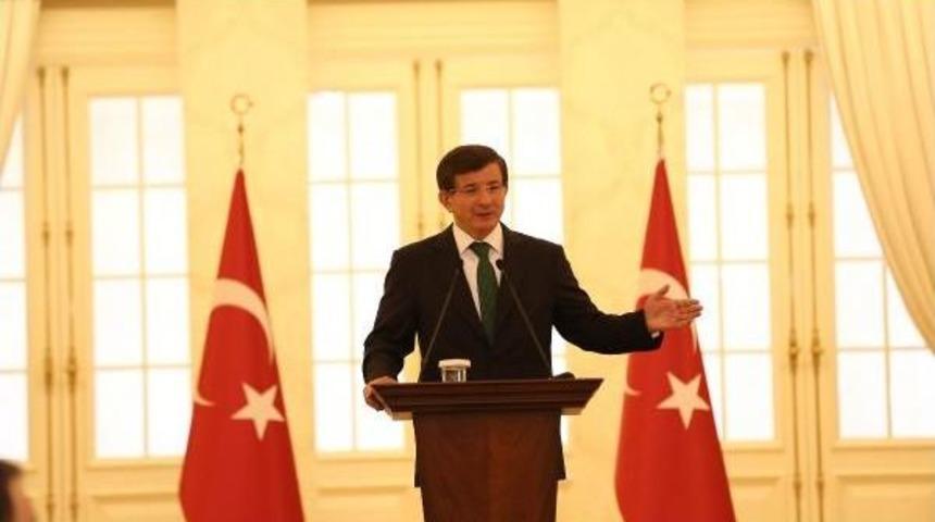 Davutoğlu: Hepimizin Teyakkuz Halinde Olması Gereken Şey Kardeşi Kardeşe Kırdırmak Isteyenler Olabilir