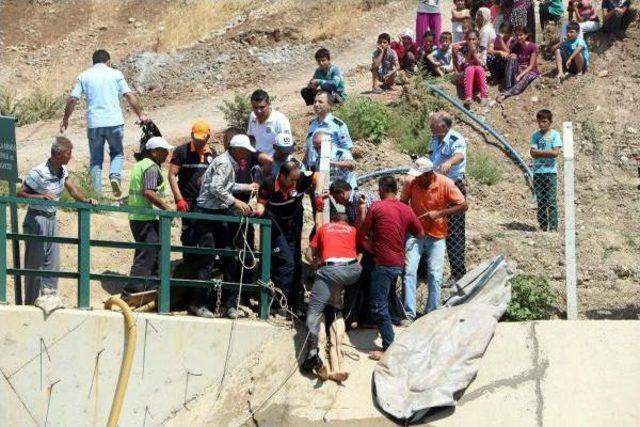 Sulama Kanalına Giren Gen&ccedil; Boğuldu, Arkadaşı Kurtuldu 3
