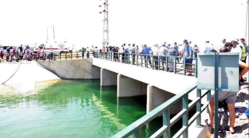 Su Kanalına Giren Gen&ccedil;lerden Biri Boğuldu Diğeri Son Anda Kurtarıldı