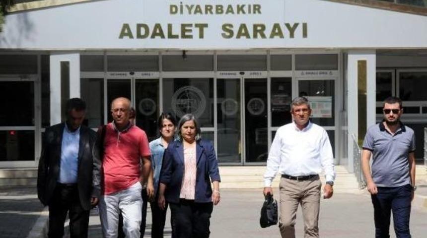 Diyarbakır'da '&ouml;z Y&ouml;netim' A&ccedil;ıklaması Yapan Belediye Başkanları Adliyede