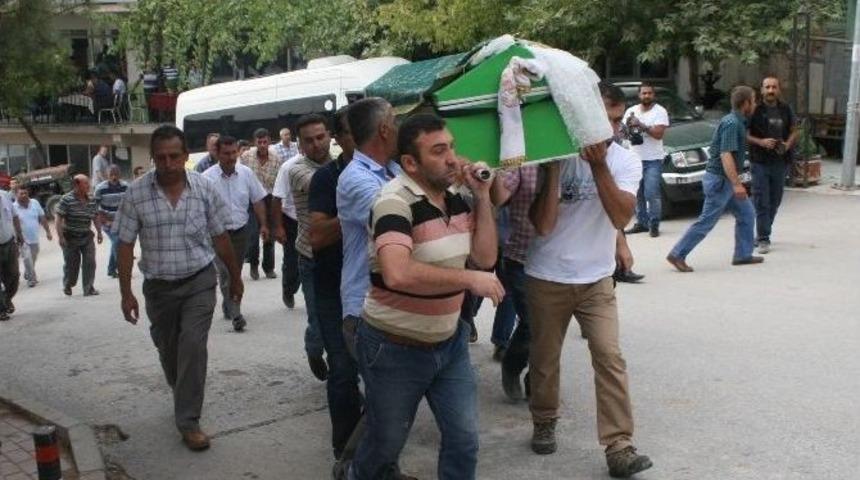 D&uuml;ğ&uuml;nde Maganda Kurşunuyla &Ouml;len Gen&ccedil; Kıza Duvağıyla Son G&ouml;rev