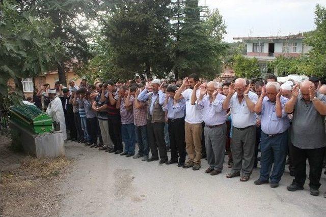 D&uuml;ğ&uuml;nde Maganda Kurşunuyla &Ouml;len Gen&ccedil; Kıza Duvağıyla Son G&ouml;rev 2