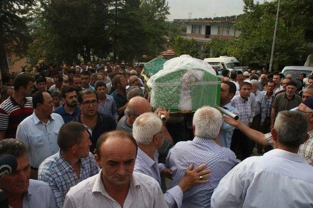 D&uuml;ğ&uuml;nde Maganda Kurşunuyla &Ouml;len Gen&ccedil; Kıza Duvağıyla Son G&ouml;rev 3