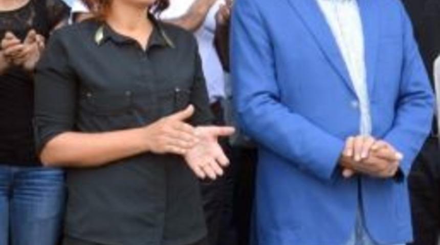 Diyarbakır&rsquo;da Dbp&rsquo;li Eş Başkanlar Tutuklandı