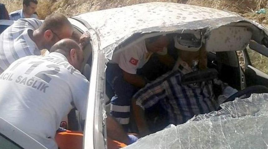 Otomobil Şarampole U&ccedil;tu