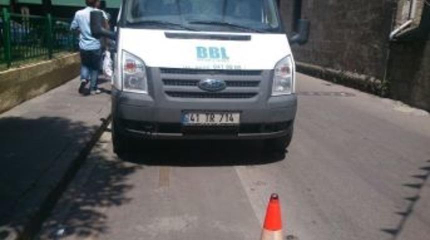 Bisiklet Yoluna Park Eden Yandı