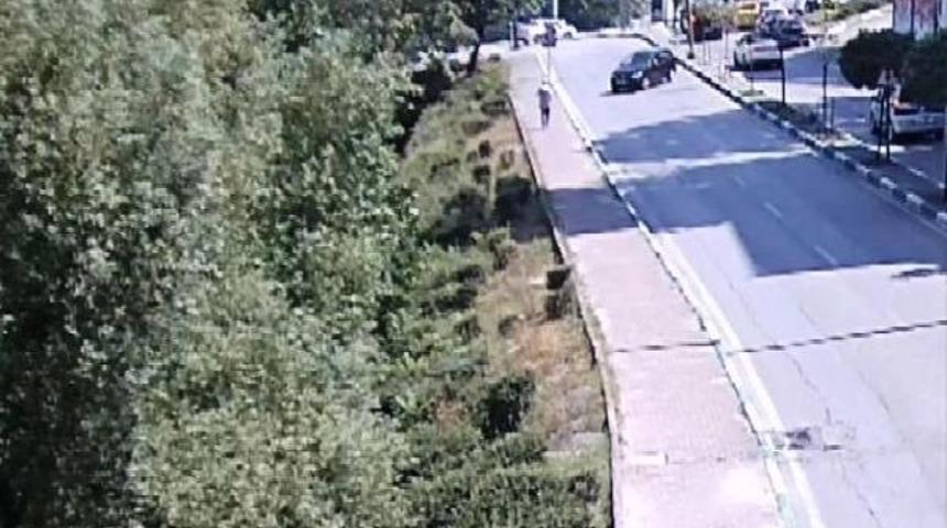 Otomobil Dere Yatağına U&ccedil;tu, 2 Kardeş &Ouml;l&uuml;mden D&ouml;nd&uuml;