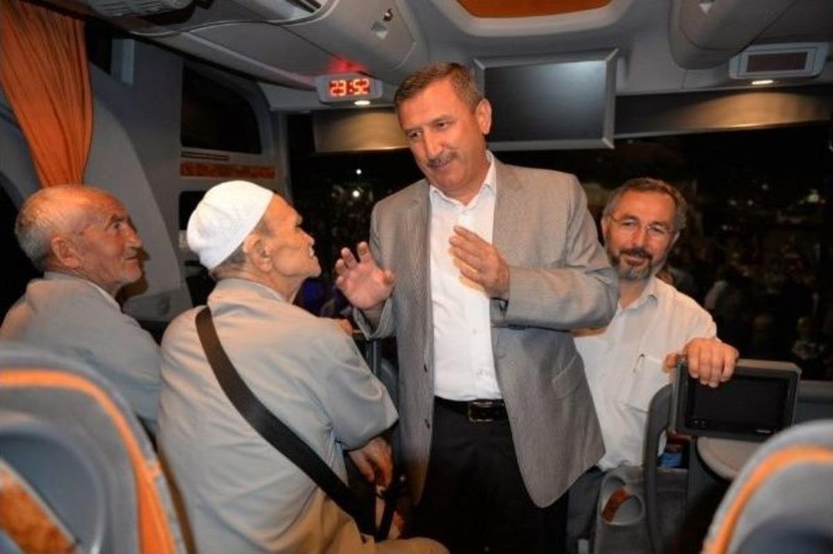 Vali Şerif Yılmaz&rsquo;dan Hacı Adaylarına: İslam Kardeşliğini Doyasıya Yaşayın