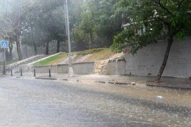 İstanbul'da Yağmur Etkili Oldu