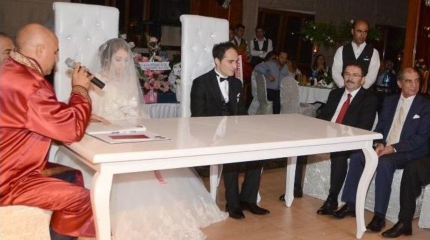 İstanbul Emniyet M&uuml;d&uuml;r&uuml; Selami Altınok, Memleketi Erzurum&rsquo;da Nikah Merasimine Katıldı